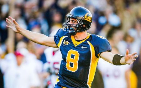 Aaron Rodgers plays for the New York Jets.